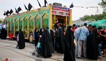 پذیرایی از زائران اربعین حسینی
