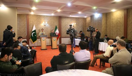 تصاویر/ نشست خبری مشترک فرماندهان نظامی ایران و پاکستان