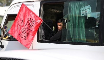راهپیمایی زایرین اربعین در مسیر نجف به کربلا 