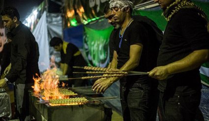 پذیرایی از زائران پیاده کربلا