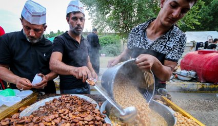پذیرایی از زائران پیاده کربلا