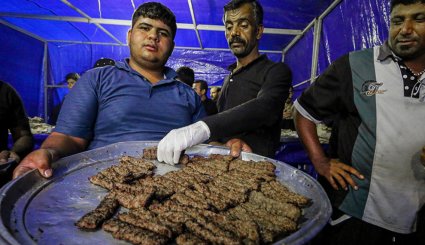 پذیرایی از زائران پیاده کربلا