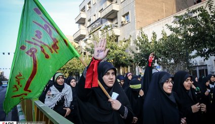 عزاداری دانشجویان از دانشگاه تهران تا حسینیه امام خمینی (ره) + تصاویر