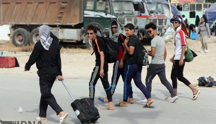 پیاده روی زائران اربعین از نجف به کربلا + تصاویر