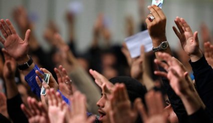 مراسم عزاداری اربعین حسینی با حضور هیئت‌های دانشجویی در حسینیه امام خمینی + تصاویر