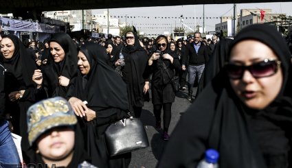 پیاده روی اربعین حسینی در تهران + تصاویر