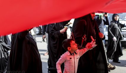 پیاده روی اربعین حسینی در تهران + تصاویر