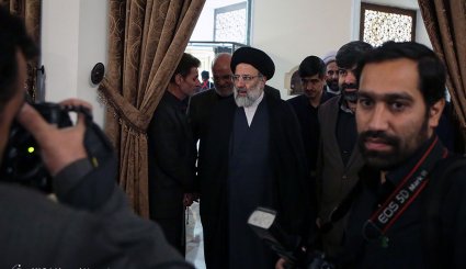 مراسم رونمايي از اثر استاد فرشچيان در حرم مطهر رضوی
