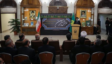 مراسم رونمايي از اثر استاد فرشچيان در حرم مطهر رضوی
