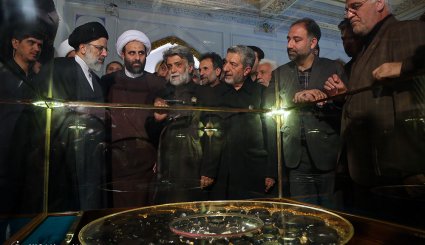 مراسم رونمايي از اثر استاد فرشچيان در حرم مطهر رضوی
