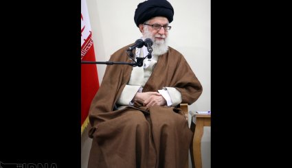 دیدار مسئولان و فعالان فرهنگی استان های آذربایجان‌شرقی و قم با رهبر انقلاب