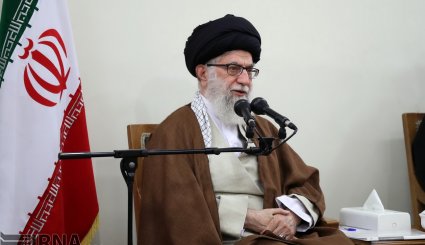دیدار مسئولان و فعالان فرهنگی استان های آذربایجان‌شرقی و قم با رهبر انقلاب