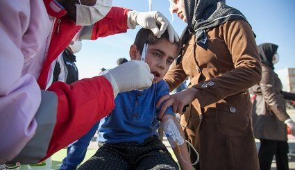 امداد رسانی به مصدومان زلزله در سرپل‌ذهاب + تصاویر