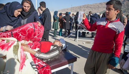 امداد رسانی به مصدومان زلزله در سرپل‌ذهاب + تصاویر