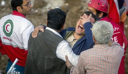 امداد رسانی و آواربرداری در منطقه زلزله زده سرپل ذهاب