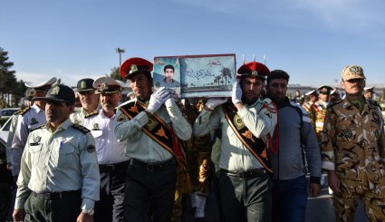 ورود پیکر ۵ شهید نیروی انتظامی به شیراز
