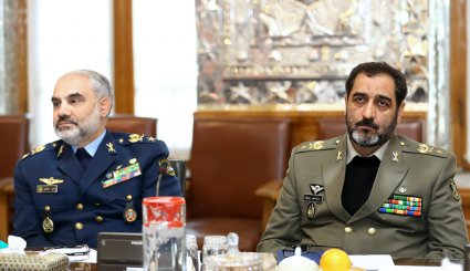 تصاویر/ دیدار فرماندهان ارتش جمهوری اسلامی ایران با لاریجانی
