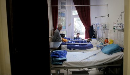 رسیدگی به مصدومان حادثه زلزله کرمانشاه + تصاویر