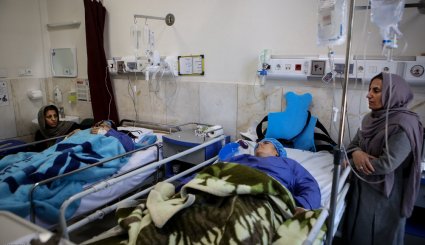 رسیدگی به مصدومان حادثه زلزله کرمانشاه + تصاویر