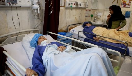 رسیدگی به مصدومان حادثه زلزله کرمانشاه + تصاویر
