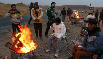 پیاده روی زائران حرم رضوی + تصاویر