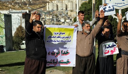 توزیع کمک های مردمی در میان زلزله زدگان کرمانشاه + تصاویر