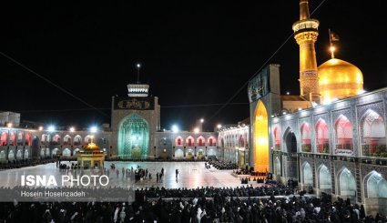 مراسم خطبه خوانی شب شهادت امام رضا (ع) در حرم رضوی + تصاویر