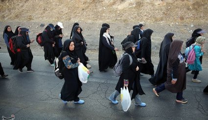 پیاده روی زائران حرم رضوی - مشهد + تصاویر