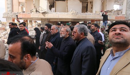 بازدید رئیس مجلس از مناطق زلزله زده کرمانشاه
