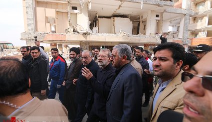 بازدید رئیس مجلس از مناطق زلزله زده کرمانشاه
