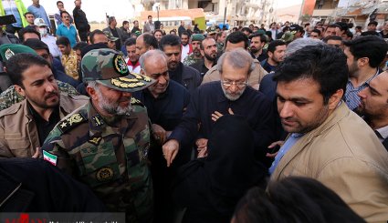 بازدید رئیس مجلس از مناطق زلزله زده کرمانشاه

