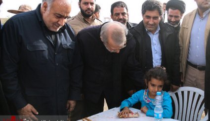 بازدید رئیس مجلس از مناطق زلزله زده کرمانشاه
