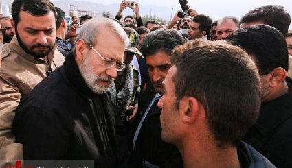 بازدید رئیس مجلس از مناطق زلزله زده کرمانشاه
