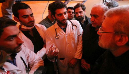 بازدید رئیس مجلس از مناطق زلزله زده کرمانشاه
