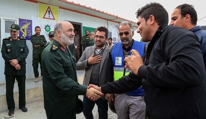 حضور فرماندهان سپاه در منطقه زلزله زده غرب کشور