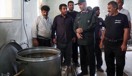 حضور فرماندهان سپاه در منطقه زلزله زده غرب کشور