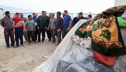 حضور فرماندهان سپاه در منطقه زلزله زده غرب کشور