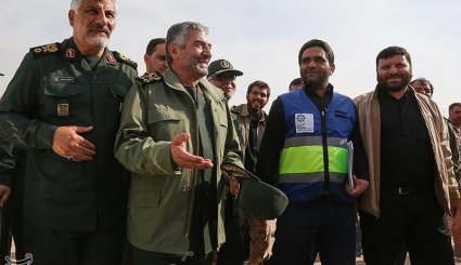 حضور فرماندهان سپاه در منطقه زلزله زده غرب کشور