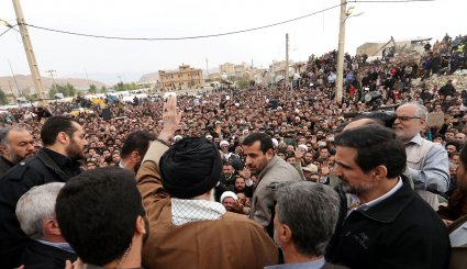 حضور رهبر انقلاب در منطقه زلزله زده سرپل ذهاب