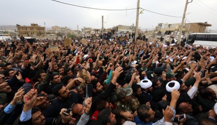 حضور رهبر انقلاب در منطقه زلزله زده سرپل ذهاب