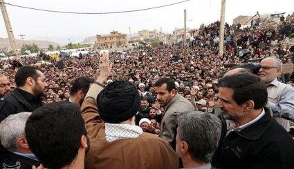 حضور رهبر انقلاب در مناطق زلزله‌زده استان کرمانشاه

