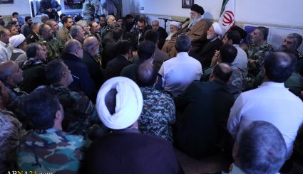 تصاویر جلسه رسیدگی به مشکلات زلزله زدگان با حضور رهبر معظم انقلاب