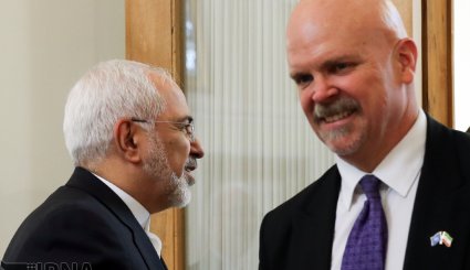 دیدار معاون دبیر کل سازمان ملل در امور بشر دوستانه با ظریف 