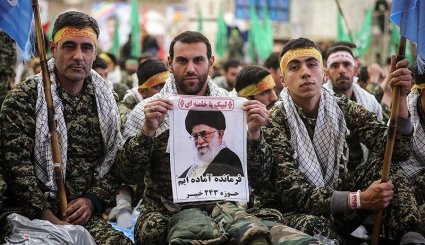 همایش بسیجیان تهران بزرگ در حرم امام خمینی(ره)