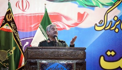همایش بسیجیان تهران بزرگ در حرم امام خمینی(ره)