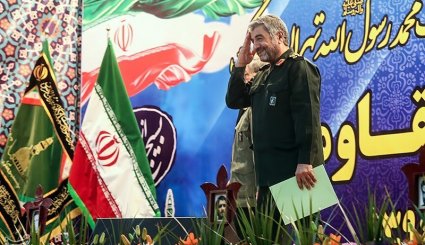 همایش بسیجیان تهران بزرگ در حرم امام خمینی(ره)