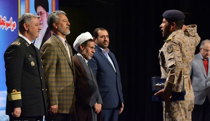 تجلیل از خانواده شهدا و پیشکسوتان نیروی دریایی ارتش

