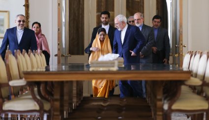 تصاویر دیدار وزیر خارجه هند با جواد ظریف