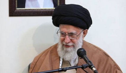 تصاویر/ دیدار برگزیدگان جشنواره مالک اشتر با فرمانده کل قوا