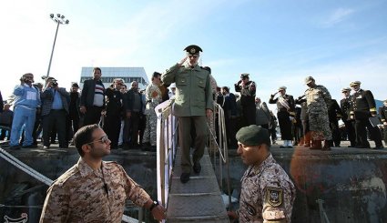 تصاویر/ تحویل دهی ناو موشک انداز سپر به نیرو دریایی ارتش توسط وزارت دفاع
